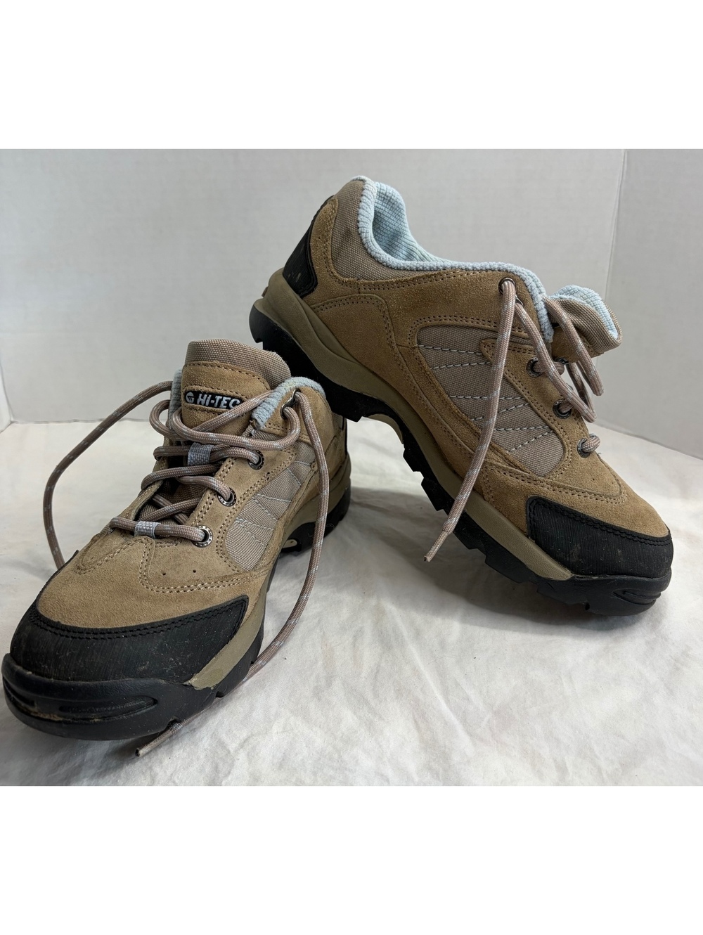 Hi-Tec Women’s Hiking Shoes Size 8.5 Tan Suede Low Trail Outdoor Sneakers